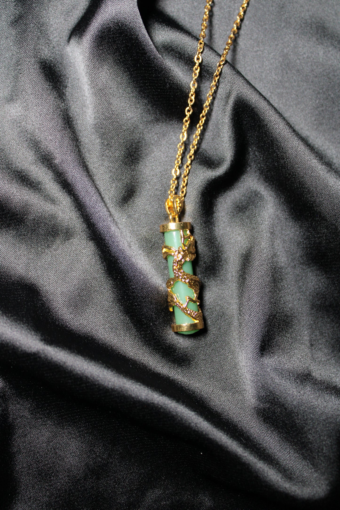 Dragon Jade Column Necklace